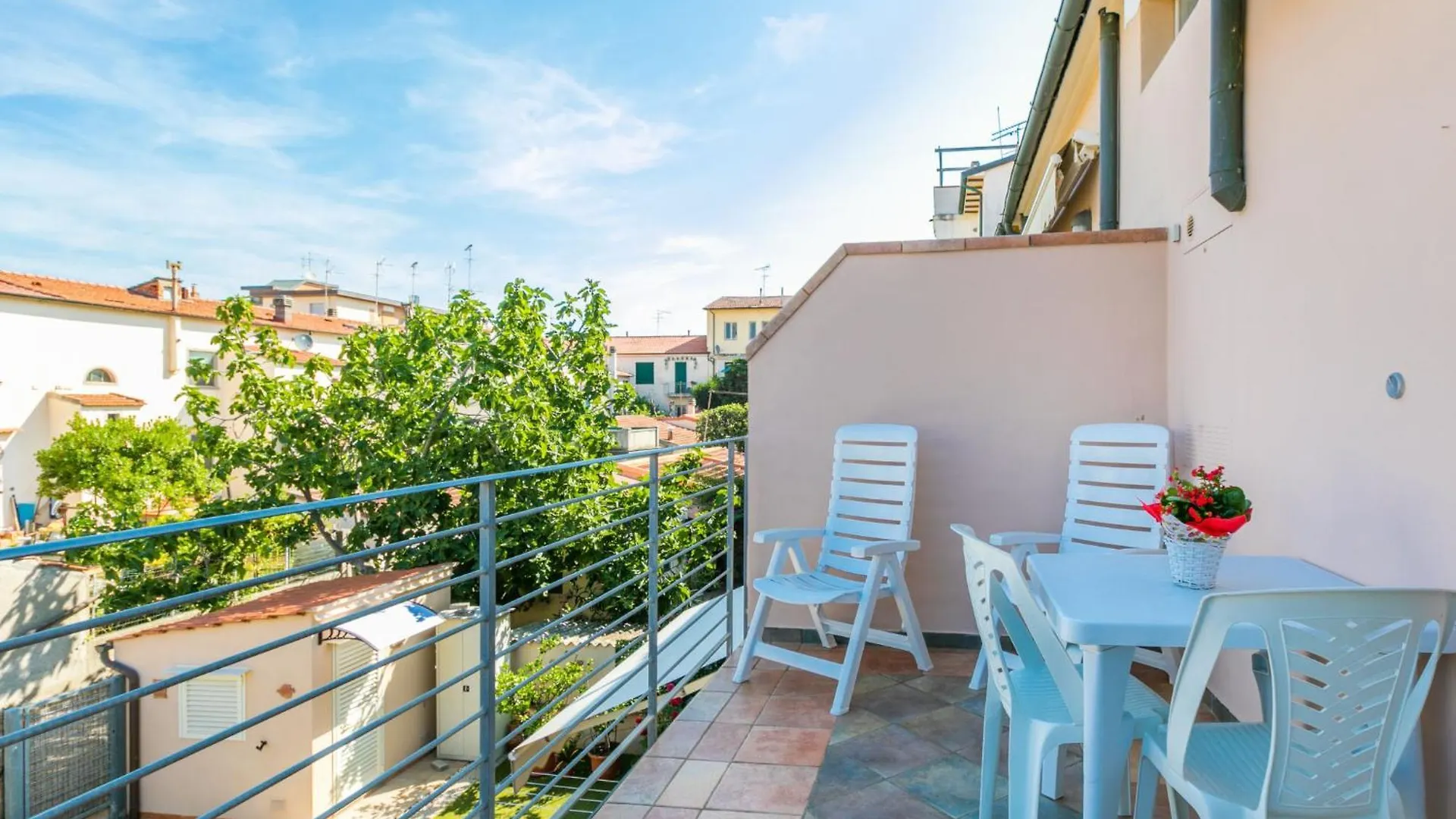 Apartment Maria By Interhome Rosignano Solvay 0*,